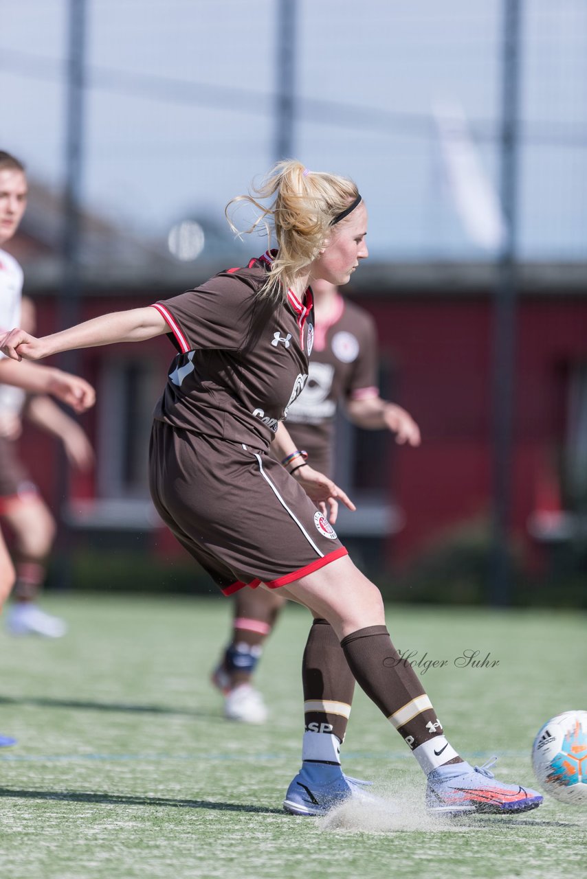 Bild 82 - wBJ St. Pauli - Walddoerfer : Ergebnis: 1:11